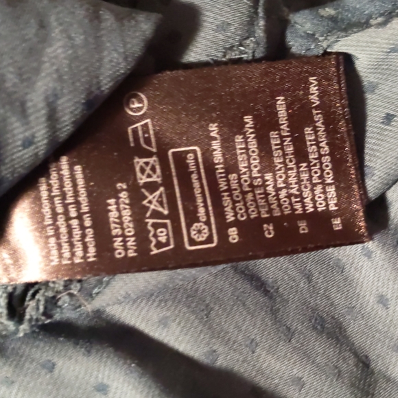 H&M Button Up Long Sleeve Blouse Size US2 - Picture 6 of 6